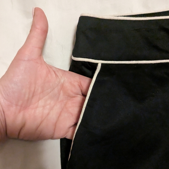 Cotton A-line Skirt w/ pockets, front split, & piping detail on waistband - Picture 2 of 12